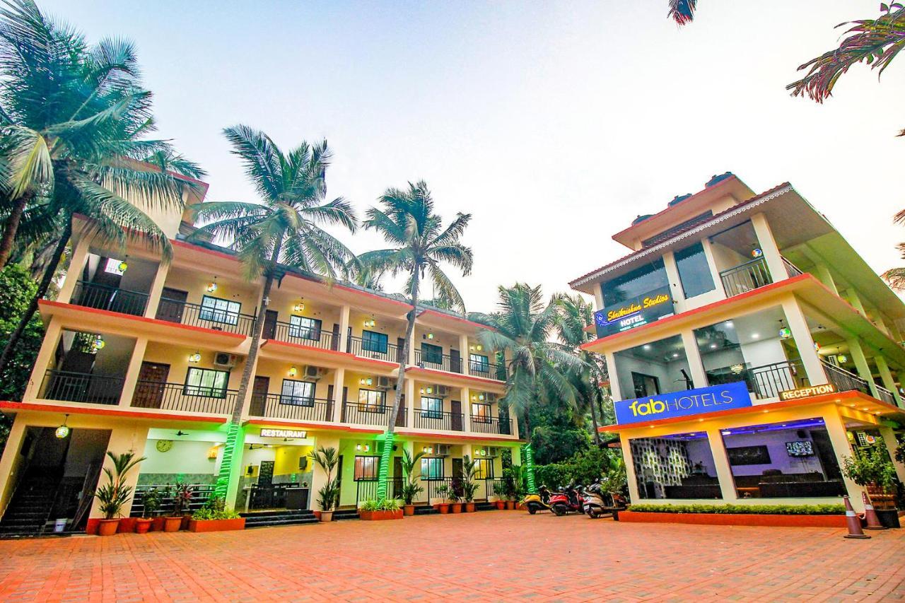 Fabescape Sk Studios With Pool & Gym, Arpora Old Goa Exterior photo