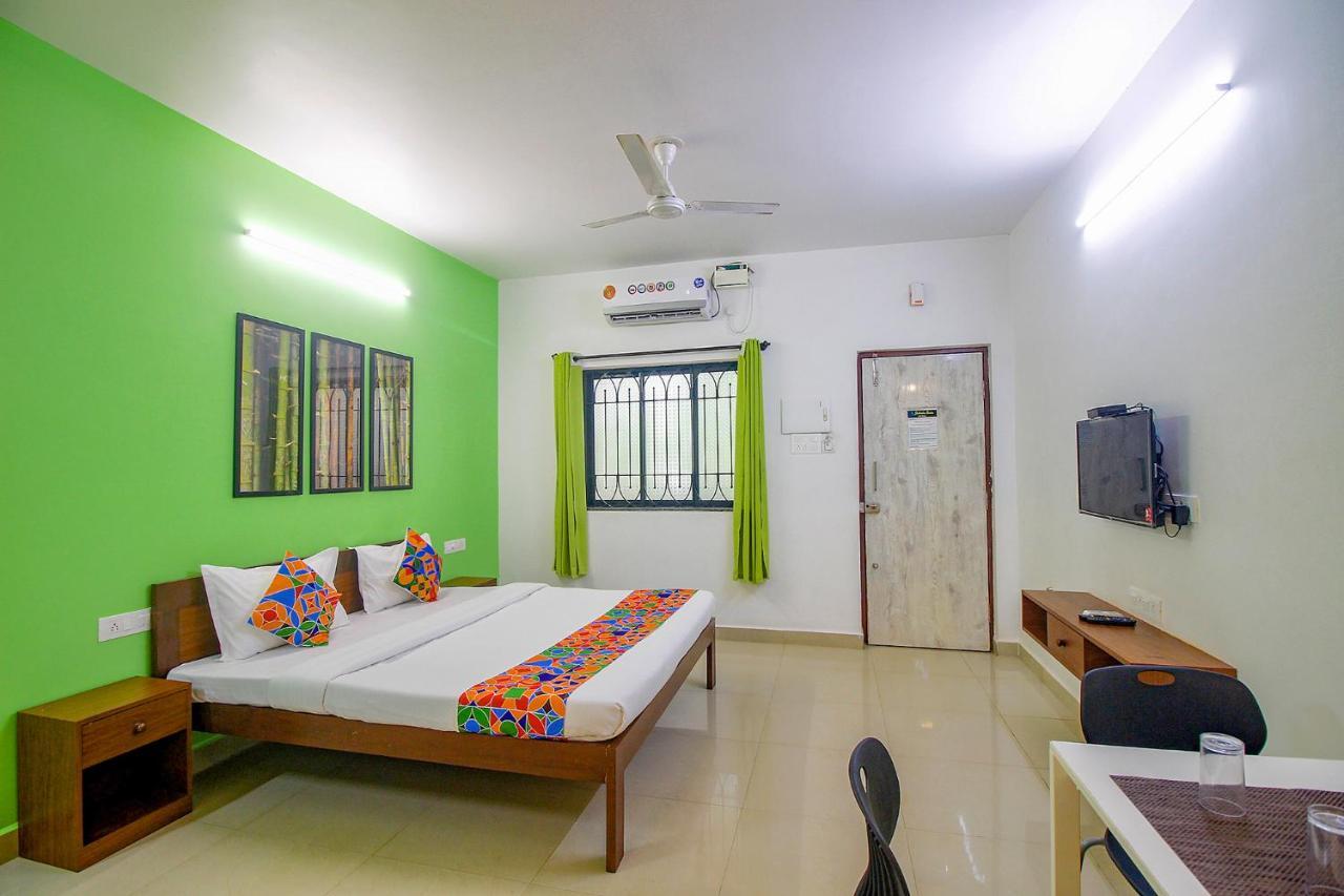 Fabescape Sk Studios With Pool & Gym, Arpora Old Goa Exterior photo
