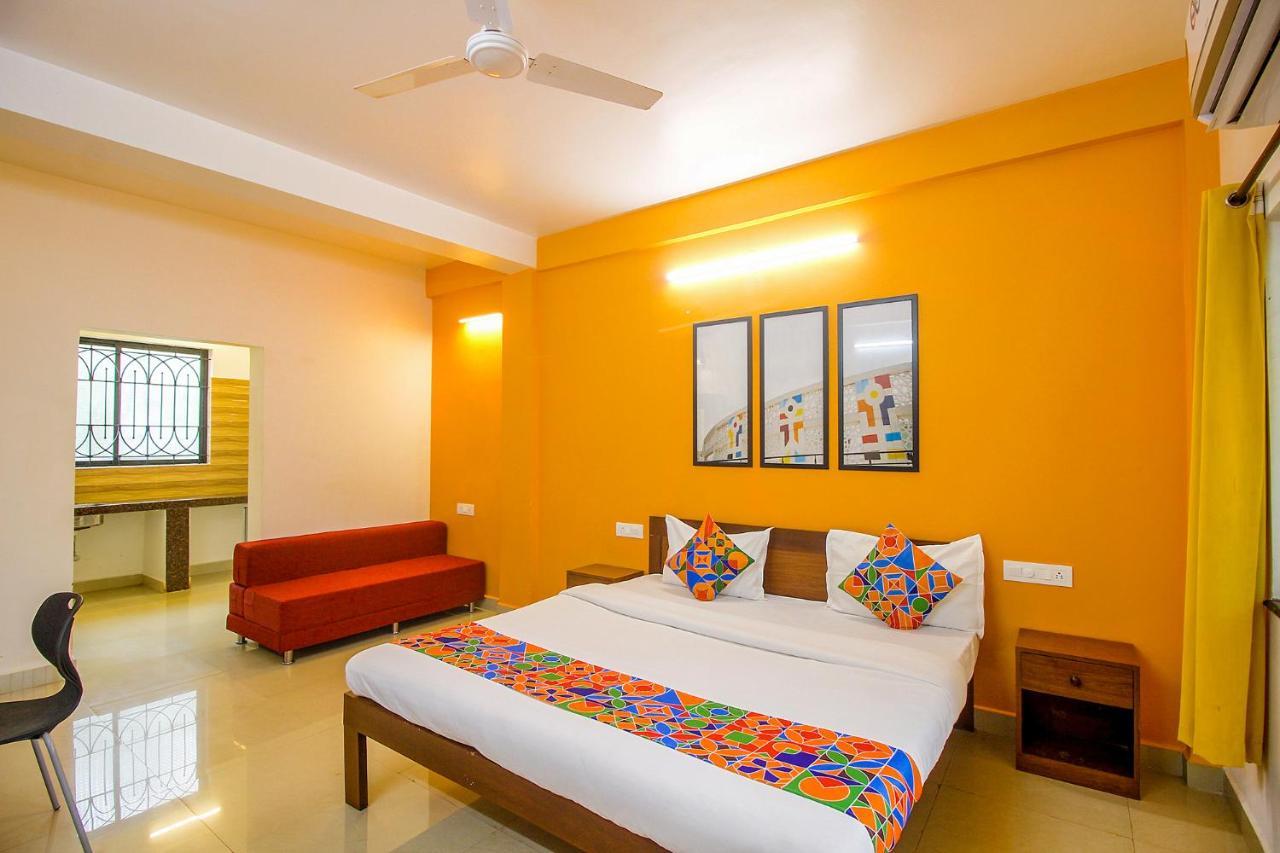 Fabescape Sk Studios With Pool & Gym, Arpora Old Goa Exterior photo