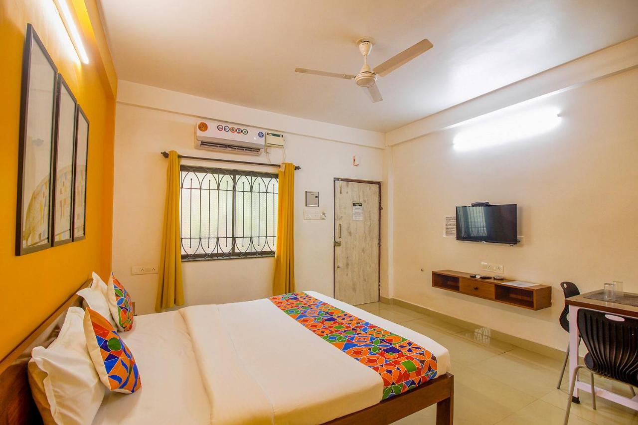 Fabescape Sk Studios With Pool & Gym, Arpora Old Goa Exterior photo