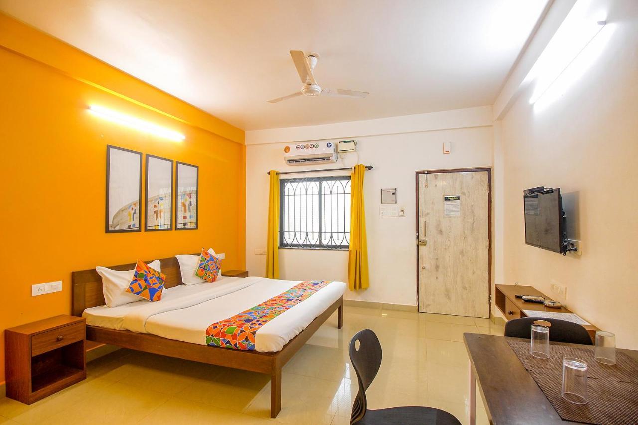 Fabescape Sk Studios With Pool & Gym, Arpora Old Goa Exterior photo