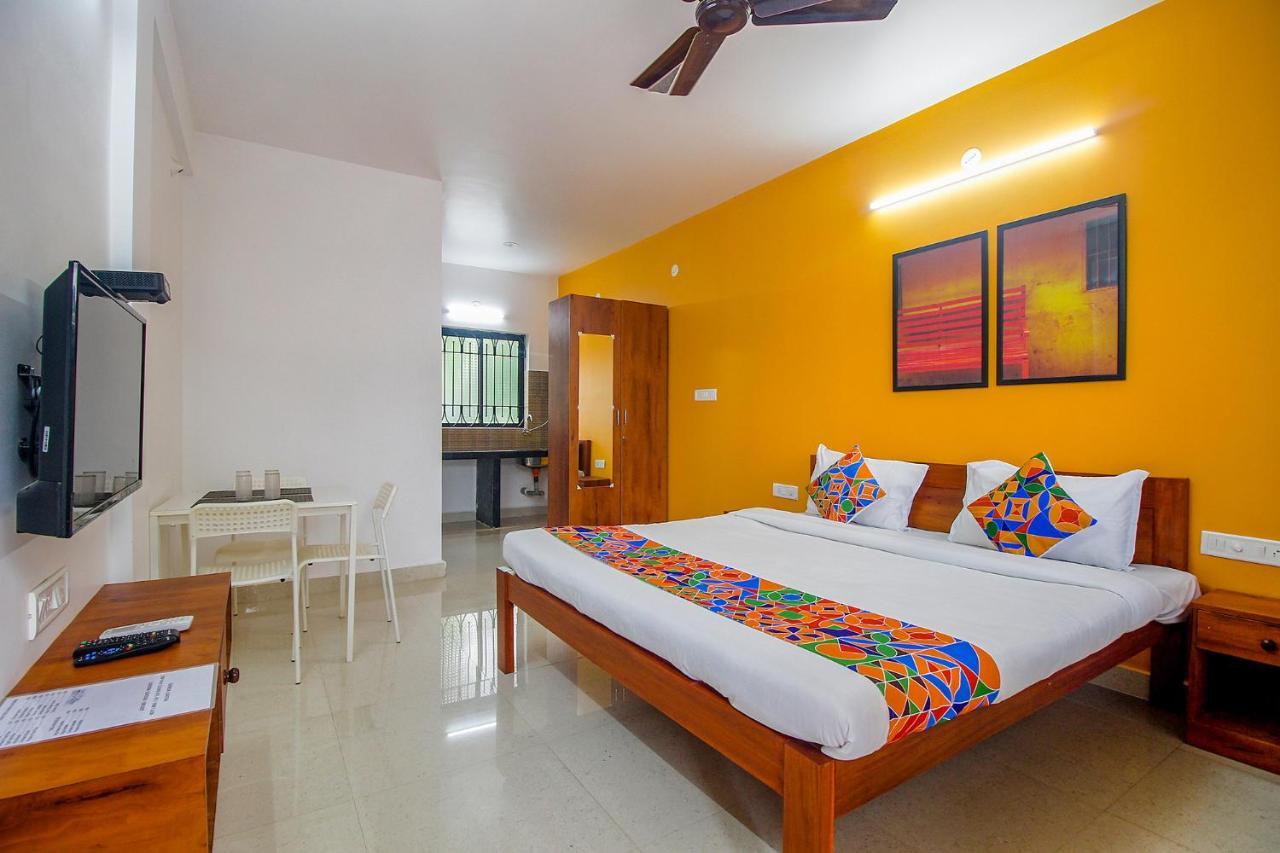 Fabescape Sk Studios With Pool & Gym, Arpora Old Goa Exterior photo