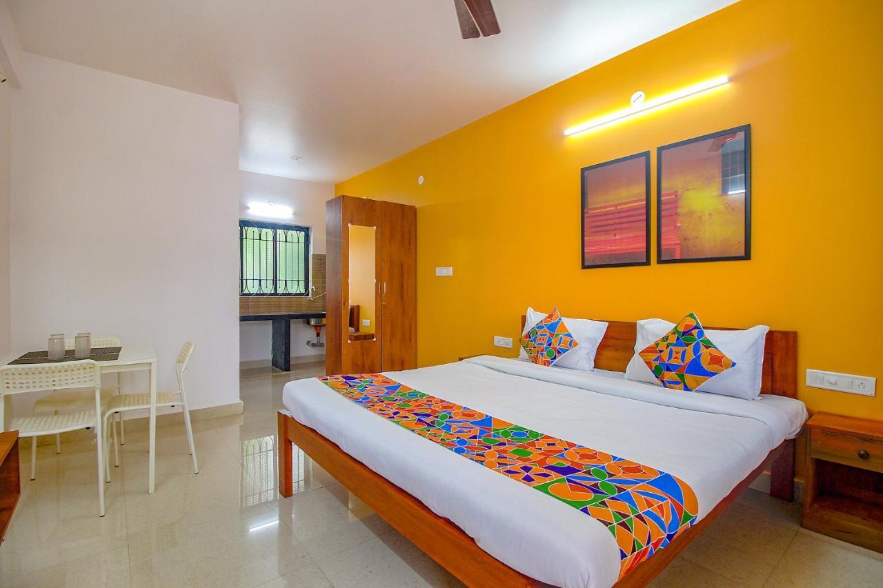 Fabescape Sk Studios With Pool & Gym, Arpora Old Goa Exterior photo